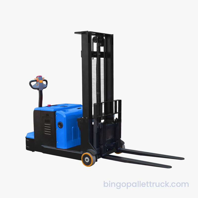 1000kg aequilibretur Electric Walkie Stacker in CELLA